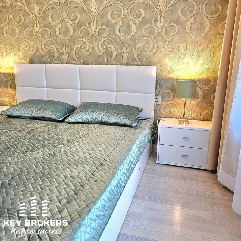 Панорама море! Луксозно обзаведен апартамент с две спални, две бани и просторен хол. Включено паркомясто! Ж.к."Изгрев" , гр.Бургас - Image 15