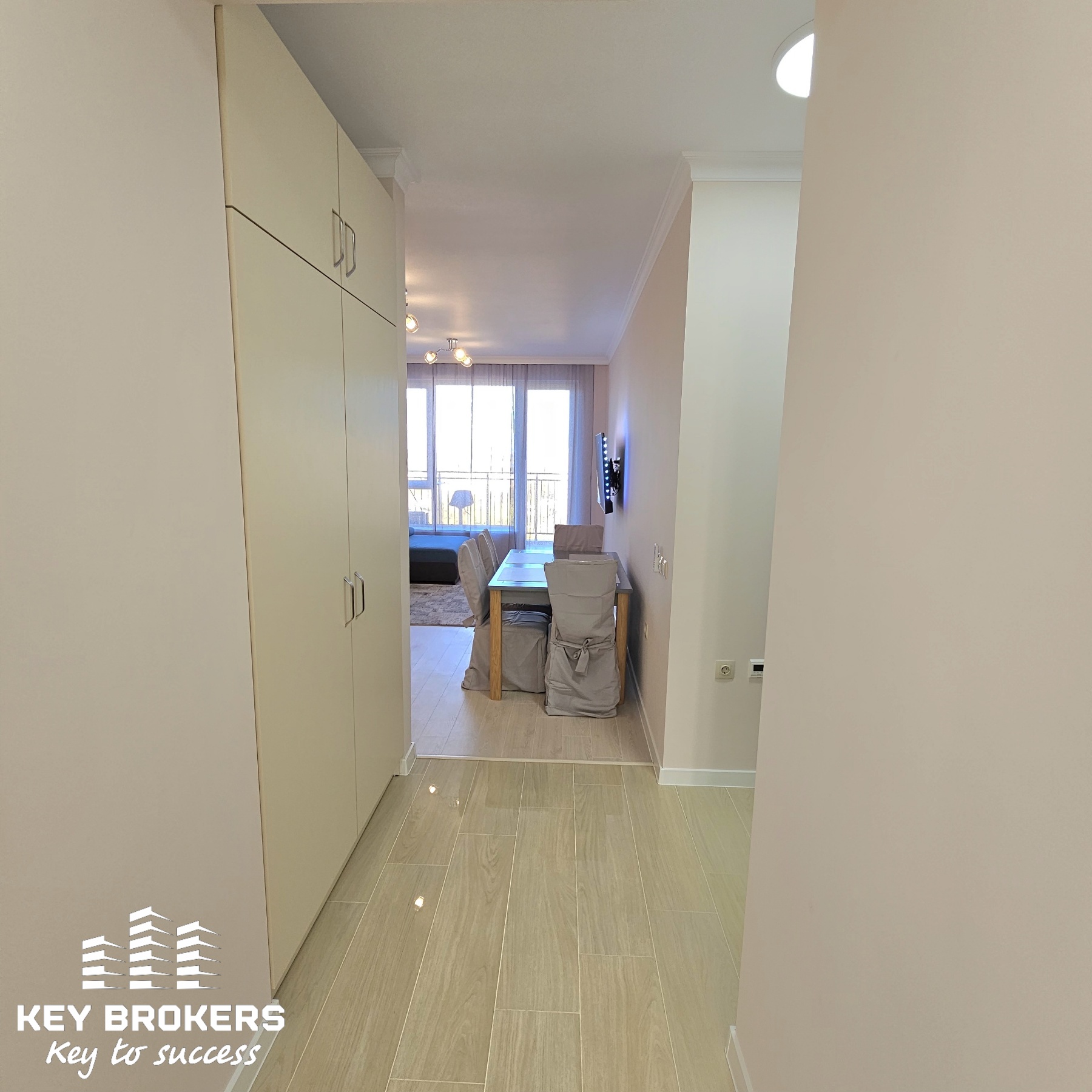 Обзаведен апартамент с една спалня, подово отопление. Панорама море! ж.к."Изгрев", гр.Бургас - Image 13