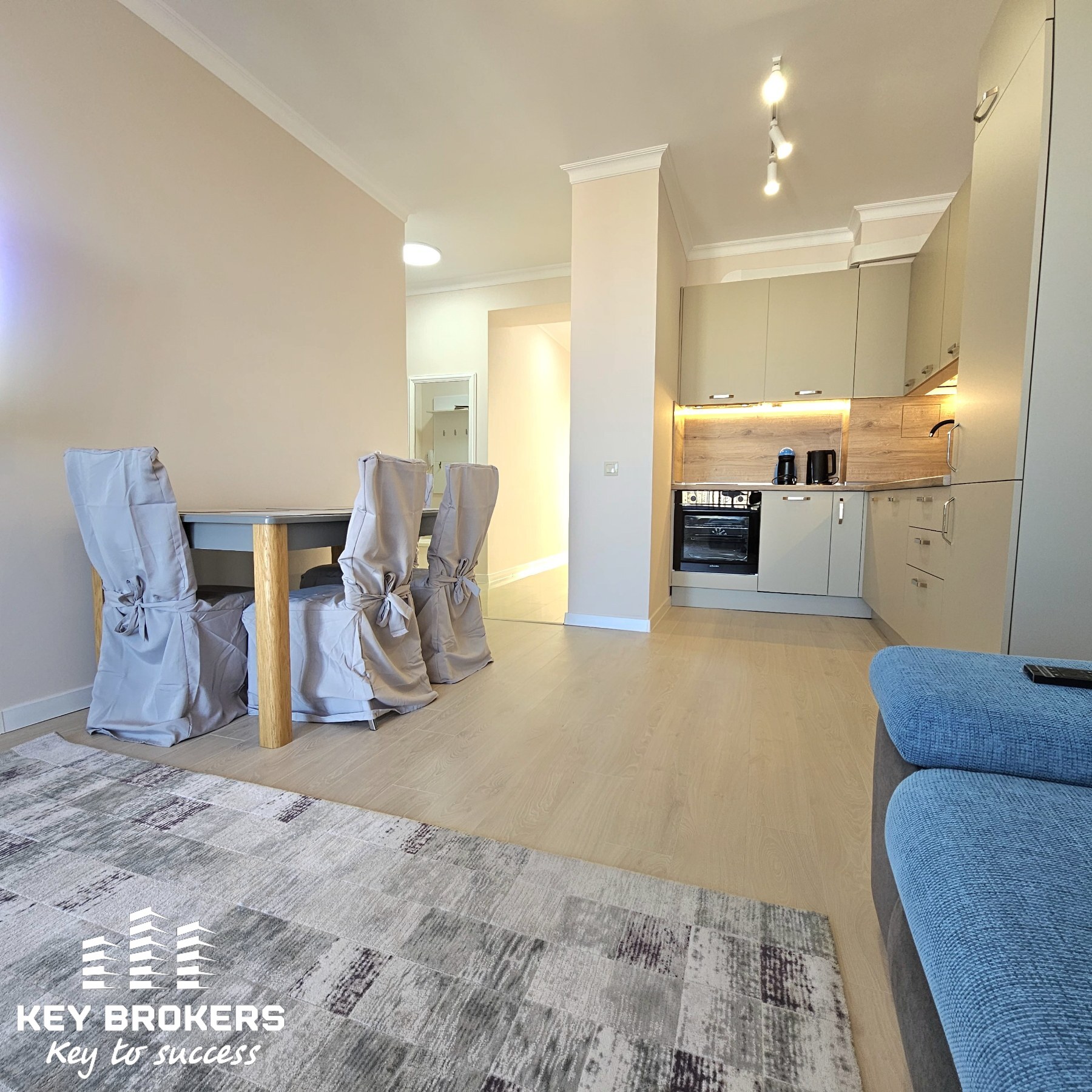 Обзаведен апартамент с една спалня, подово отопление. Панорама море! ж.к."Изгрев", гр.Бургас - Image 6