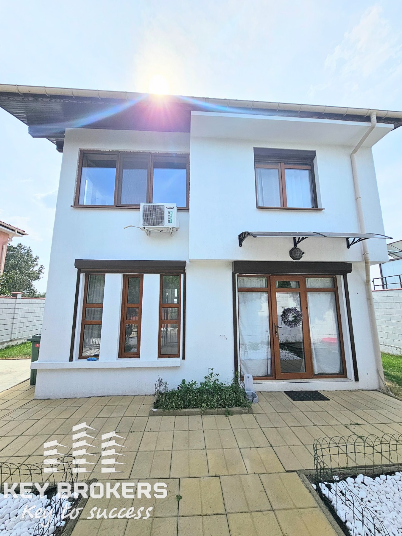 Самостоятелна къща с 3 спални, 2 бани и голям озеленен двор, с.Гюльовца, обл.Бургас - Image 21