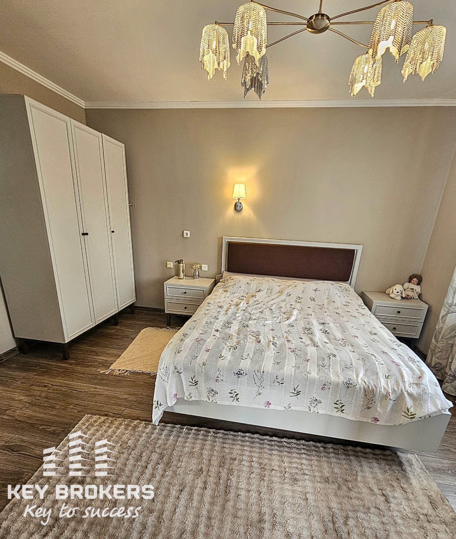 Самостоятелна къща с 3 спални, 2 бани и голям озеленен двор, с.Гюльовца, обл.Бургас - Image 13