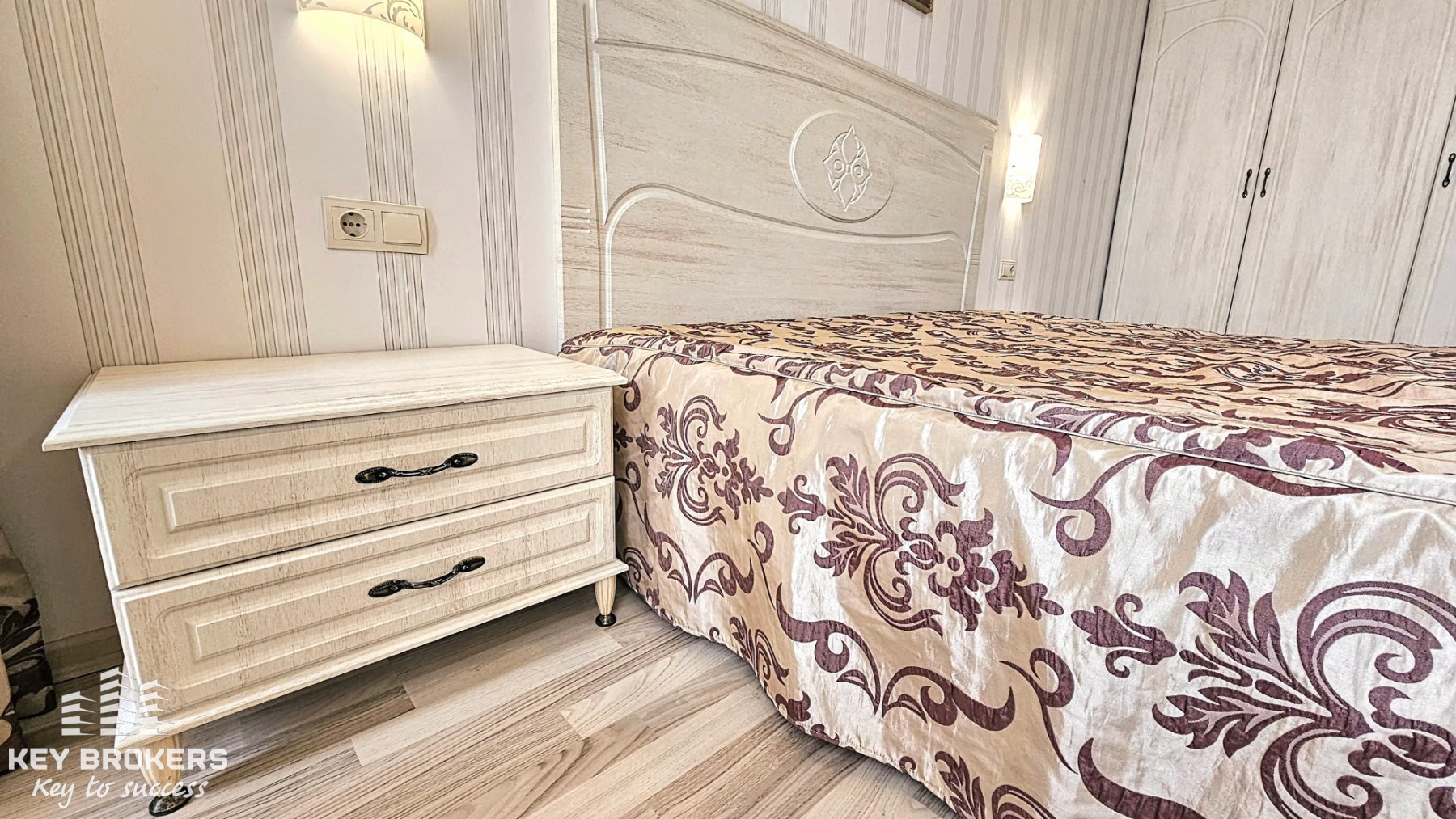 Уют и простор на първа линия море! гр.Поморие - Image 10