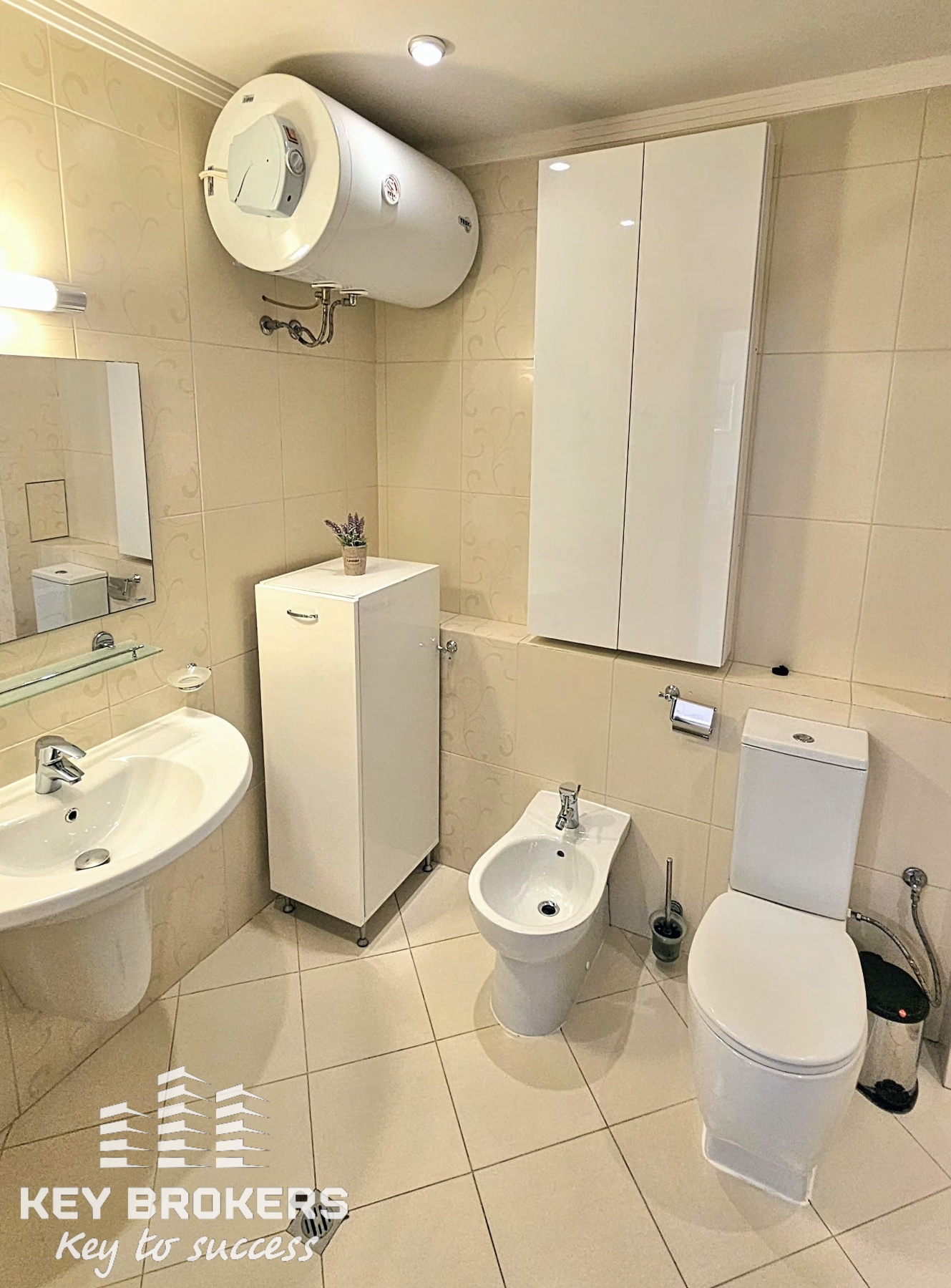 Уют и простор на първа линия море! гр.Поморие - Image 14