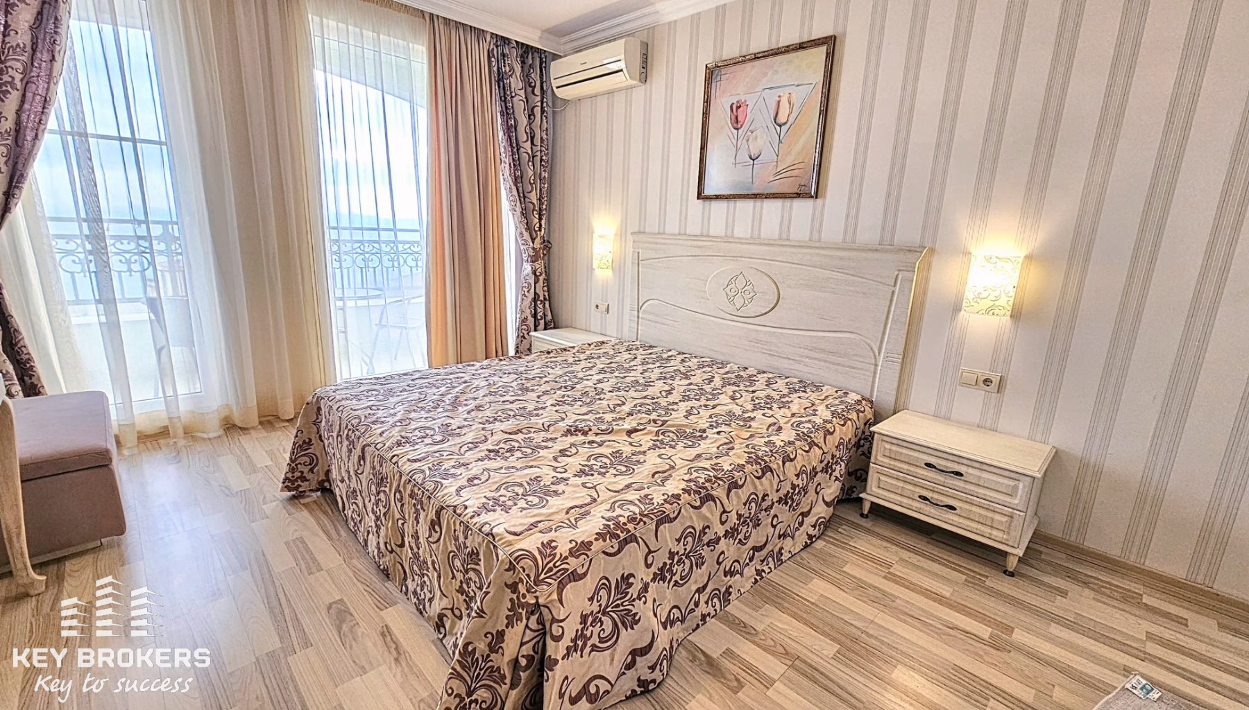 Уют и простор на първа линия море! гр.Поморие - Image 8