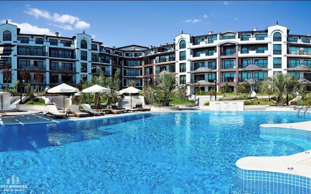 Двустаен обзаведен имот в "Rose Gardens", гр. Поморие - Image 10